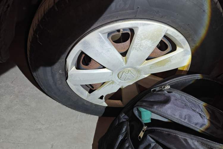 Used Volkswagen Santana 2013 1.4L Manual Fashion Edition Right Front Wheel Hub