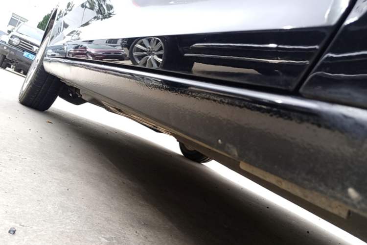 Used Volkswagen Santana 2013 1.6L Automatic Comfort Edition Right Side Sill