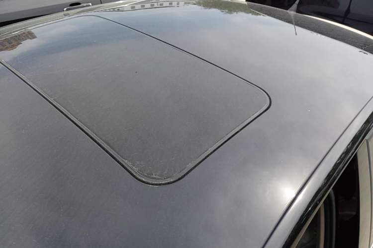 Used Volkswagen Santana 2013 1.6L Automatic Comfort Edition Roof