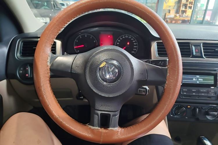 Used Volkswagen Santana 2013 1.6L Automatic Comfort Edition Steering Wheel