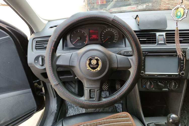 Used Volkswagen Santana 2013 1.4L Manual Fashion Edition Steering Wheel