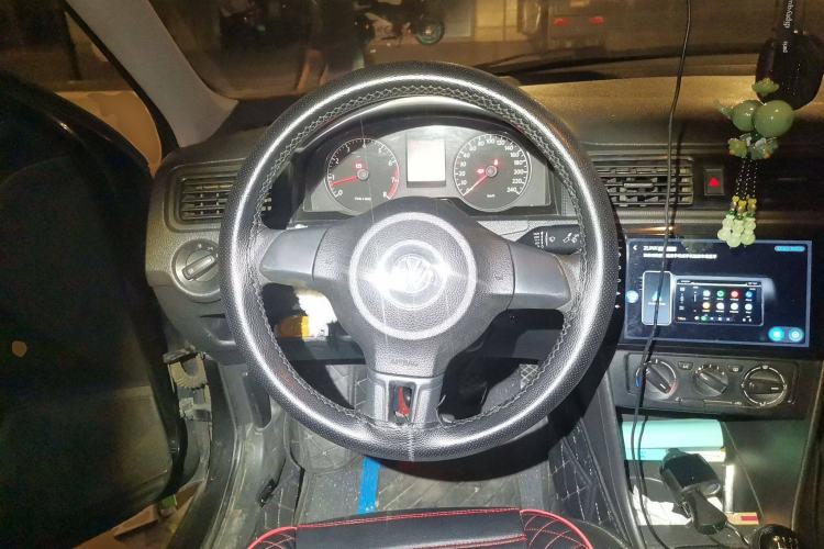 Used Volkswagen Santana 2013 1.6L Manual Fashion Edition Steering Wheel