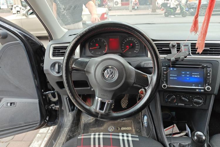 Used Volkswagen Santana 2013 1.6L Manual Fashion Edition Steering Wheel