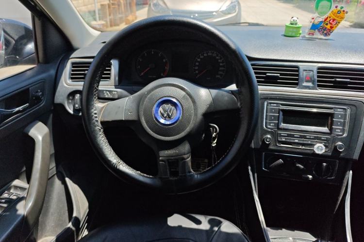 Used Volkswagen Santana 2013 1.6L Manual Comfort Edition Steering Wheel