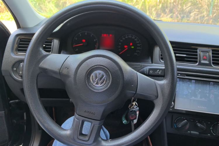 Used Volkswagen Santana 2013 1.6L Automatic Fashion Edition Steering Wheel