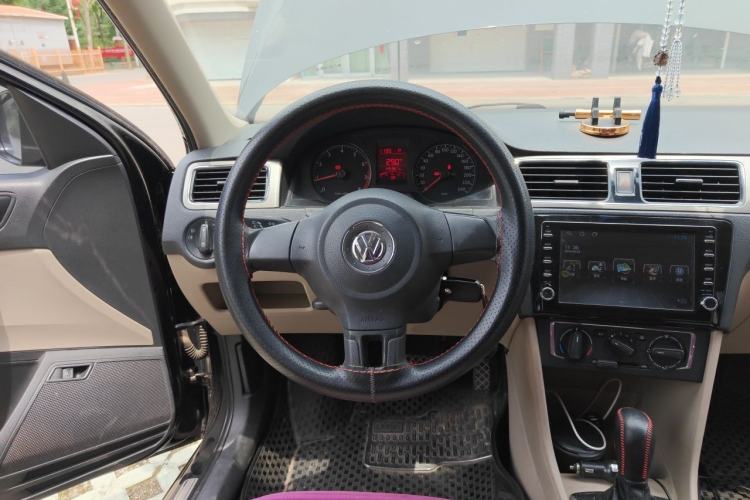 Used Volkswagen Santana 2013 1.6L Automatic Comfort Edition Steering Wheel