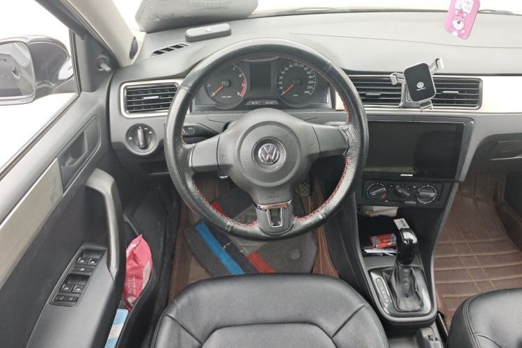 Used Volkswagen Santana 2013 1.6L Automatic Fashion Edition Steering Wheel