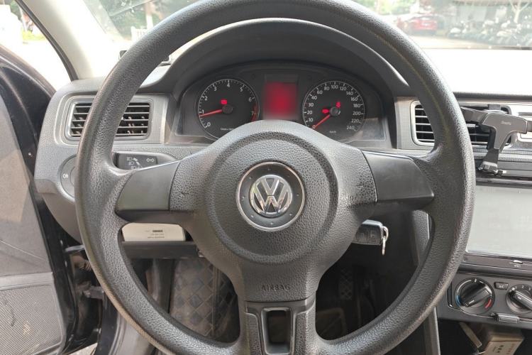 Used Volkswagen Santana 2013 1.6L Manual Fashion Edition Steering Wheel