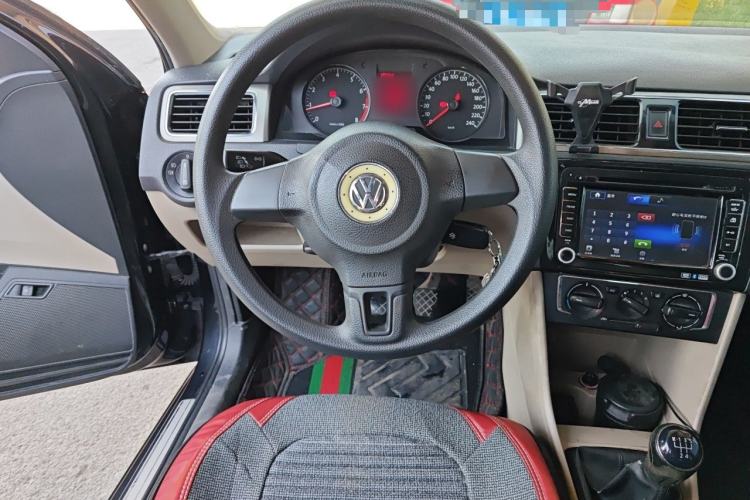Used Volkswagen Santana 2013 1.6L Manual Comfort Edition Steering Wheel