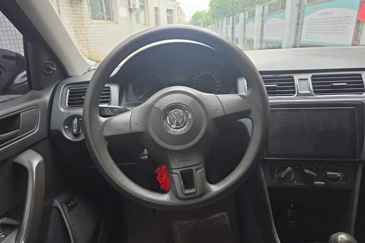 Used Volkswagen Santana 2013 1.4L Manual Fashion Edition Steering Wheel