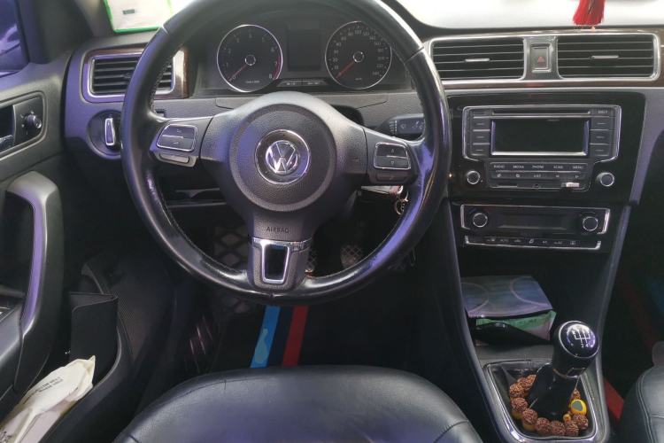 Used Volkswagen Santana 2013 1.6L Manual Luxury Edition Steering Wheel