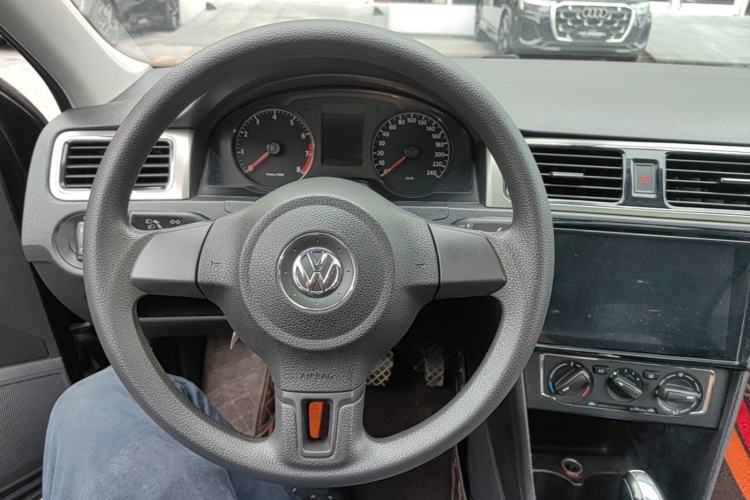 Used Volkswagen Santana 2013 1.6L Automatic Comfort Edition Steering Wheel