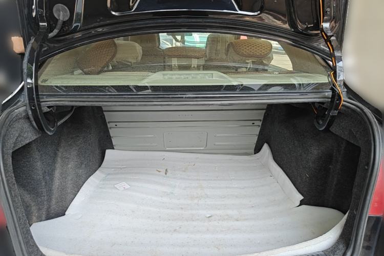 Used Volkswagen Santana 2013 1.6L Manual Comfort Edition Trunk