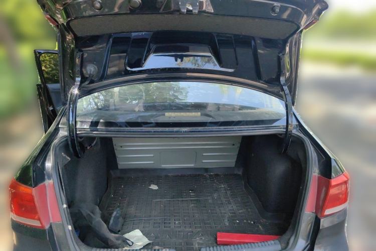 Used Volkswagen Santana 2013 1.4L Manual Fashion Edition Trunk