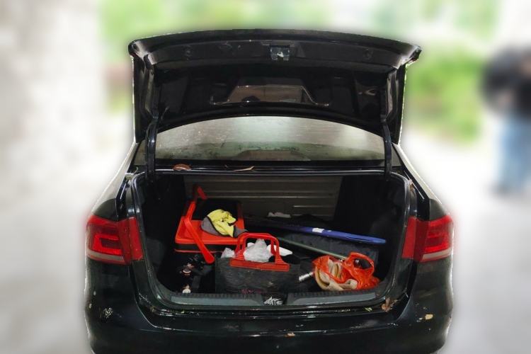 Used Volkswagen Santana 2013 1.6L Manual Fashion Edition Trunk