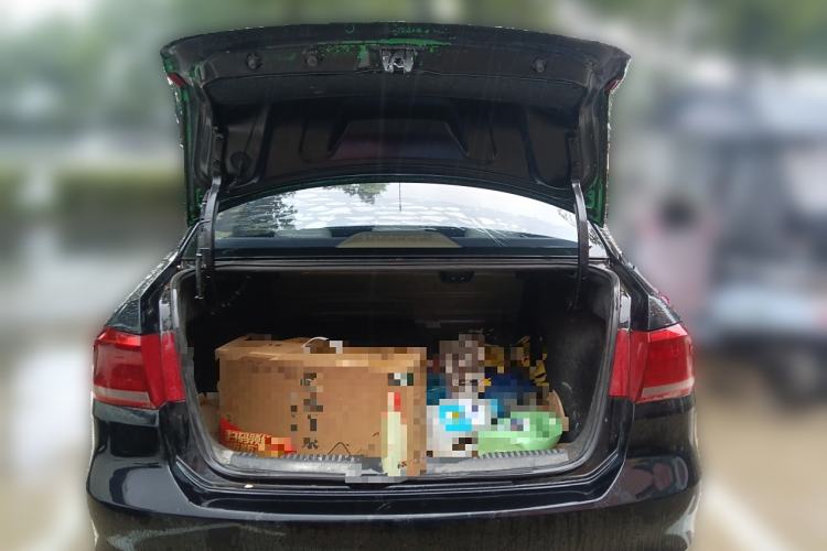 Used Volkswagen Santana 2013 1.6L Automatic Comfort Edition Trunk