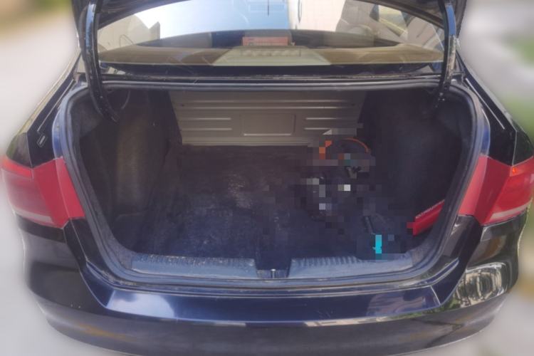 Used Volkswagen Santana 2013 1.6L Manual Comfort Edition Trunk