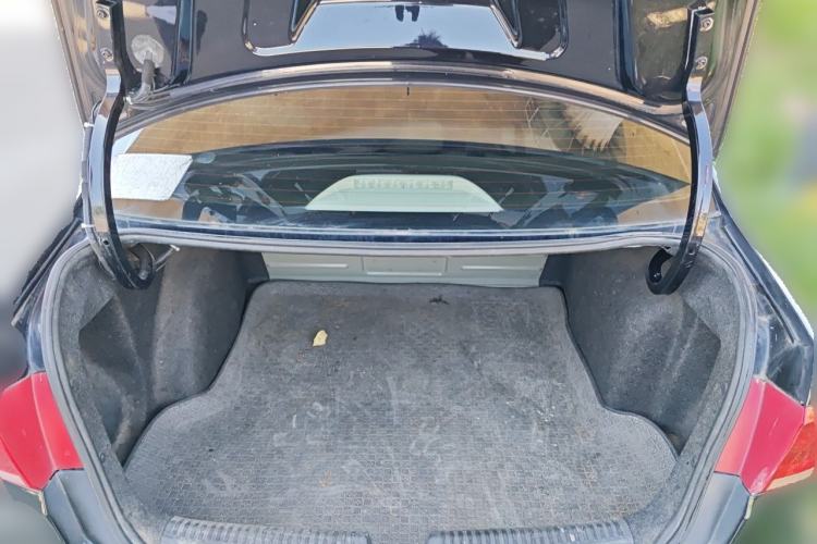 Used Volkswagen Santana 2013 1.6L Manual Comfort Edition Trunk
