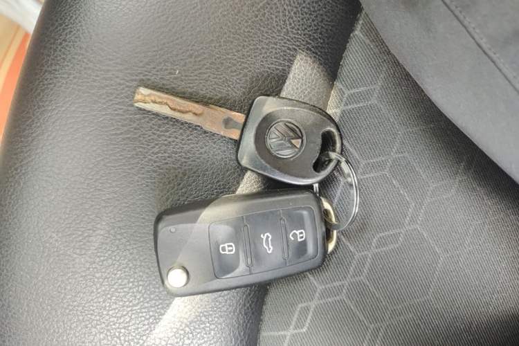 Used Volkswagen Santana 2013 1.6L Automatic Comfort Edition Vehicle Key
