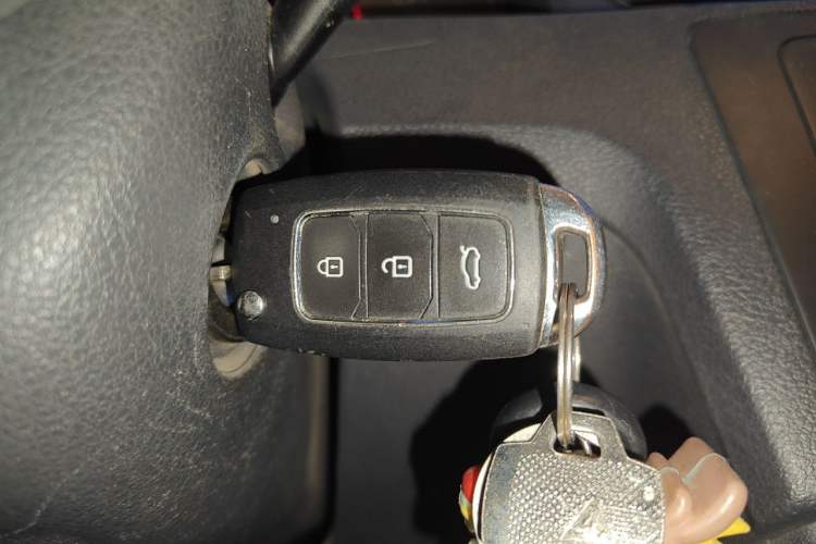 Used Volkswagen Santana 2013 1.4L Manual Fashion Edition Vehicle Key