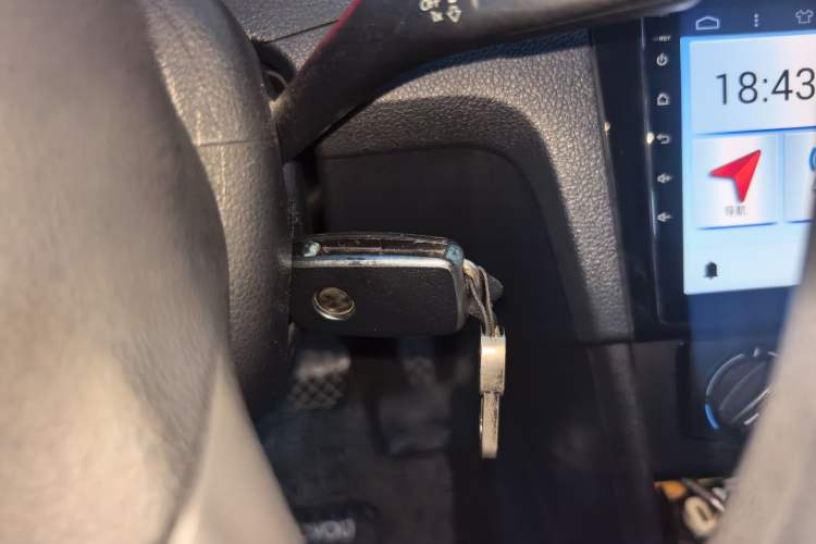 Used Volkswagen Santana 2013 1.6L Automatic Fashion Edition Vehicle Key