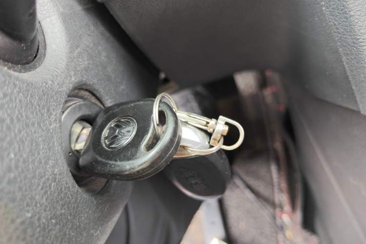 Used Volkswagen Santana 2013 1.6L Automatic Fashion Edition Vehicle Key