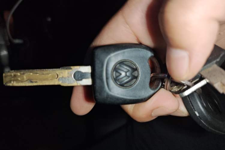 Used Volkswagen Santana 2013 1.6L Manual Fashion Edition Vehicle Key