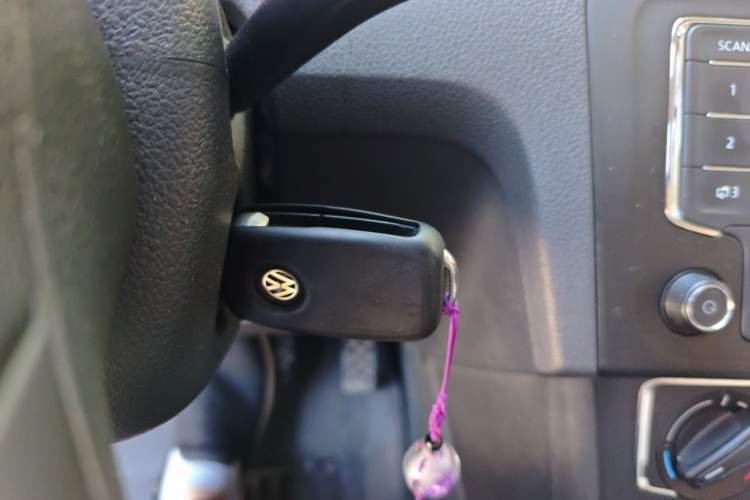 Used Volkswagen Santana 2013 1.6L Automatic Comfort Edition Vehicle Key