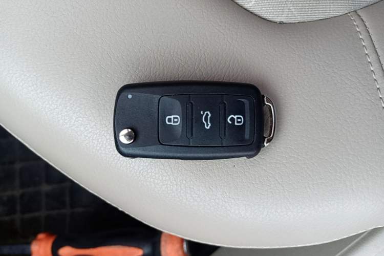 Used Volkswagen Santana 2013 1.6L Automatic Comfort Edition Vehicle Key