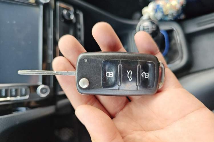 Used Volkswagen Santana 2013 1.6L Manual Luxury Edition Vehicle Key