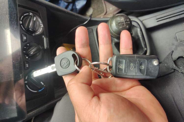 Used Volkswagen Santana 2013 1.4L Manual Fashion Edition Vehicle Key