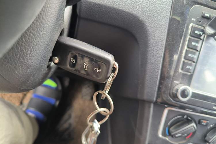 Used Volkswagen Santana 2013 1.6L Automatic Comfort Edition Vehicle Key