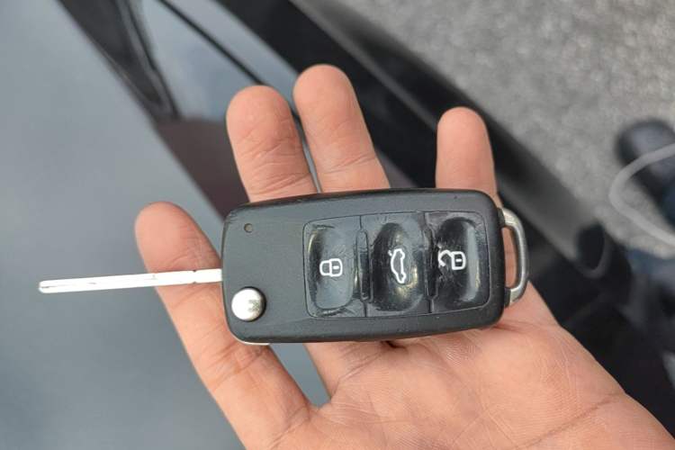 Used Volkswagen Santana 2013 1.6L Automatic Comfort Edition Vehicle Key