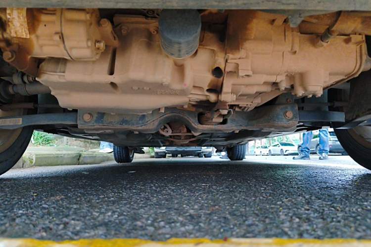 Used Volkswagen Santana 2013 1.6L Manual Comfort Edition Chassis Front