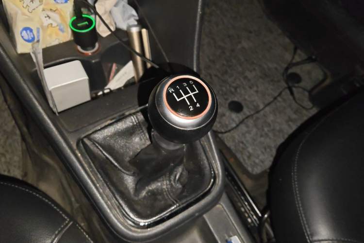 Used Volkswagen Santana 2013 1.4L Manual Comfort Edition Gear Lever