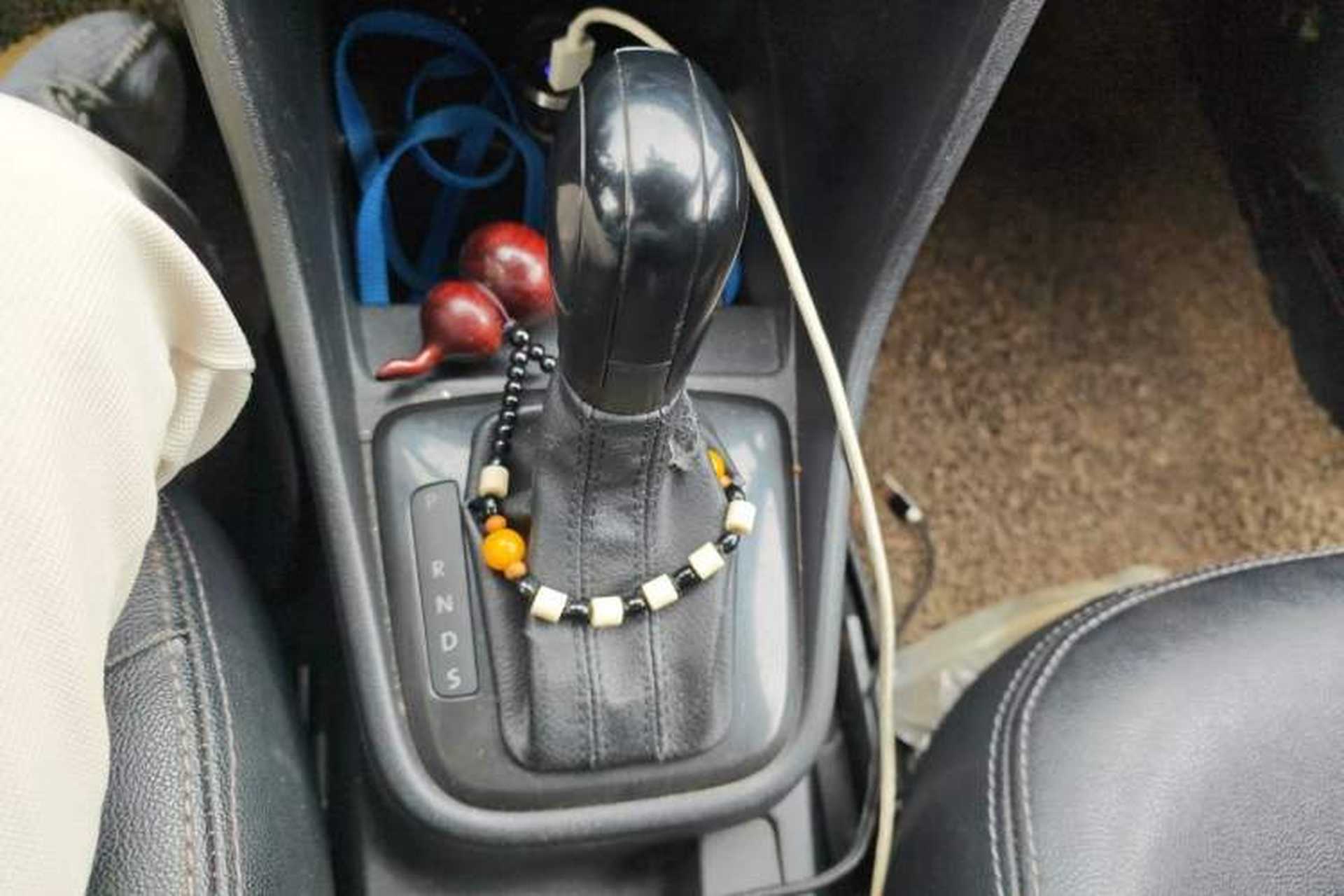 Used Volkswagen Santana 2013 1.6L Automatic Fashion Edition Gear Lever