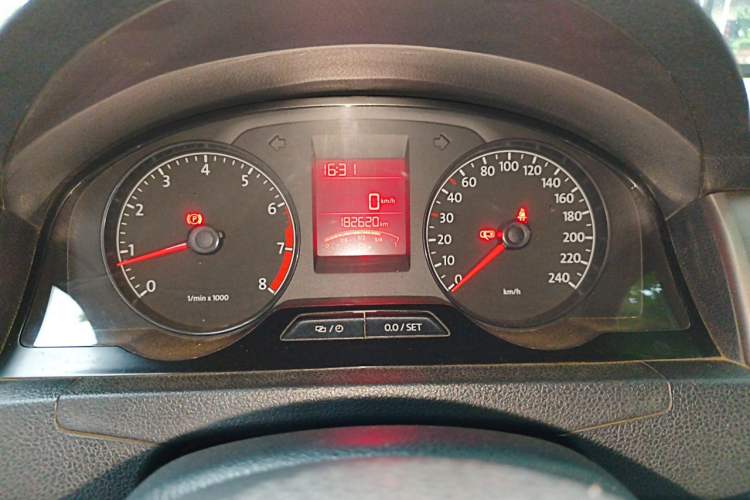 Used Volkswagen Santana 2013 1.6L Manual Comfort Edition Instrument Cluster