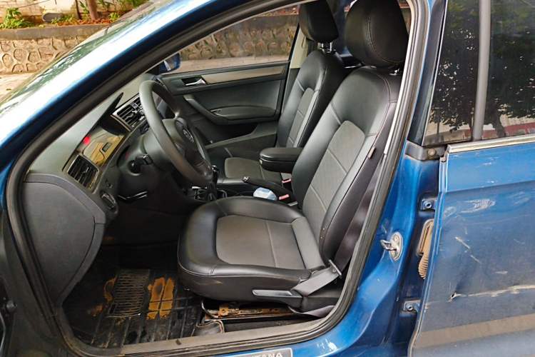 Used Volkswagen Santana 2013 1.6L Manual Comfort Edition Left Front Seat