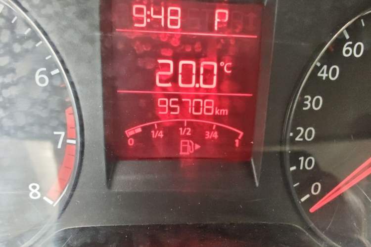 Used Volkswagen Santana 2013 1.6L Automatic Fashion Edition Odometer Close Up