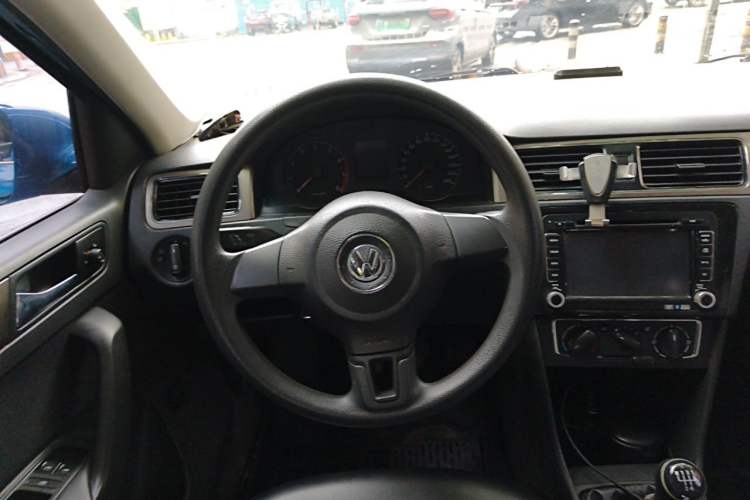 Used Volkswagen Santana 2013 1.6L Manual Comfort Edition Steering Wheel