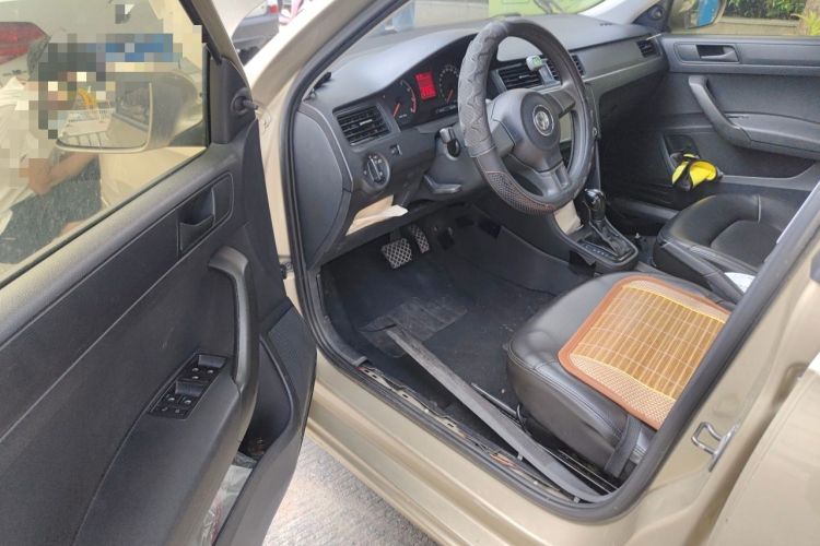 Used Volkswagen Santana 2013 1.6L Automatic Fashion Edition Driver Seat