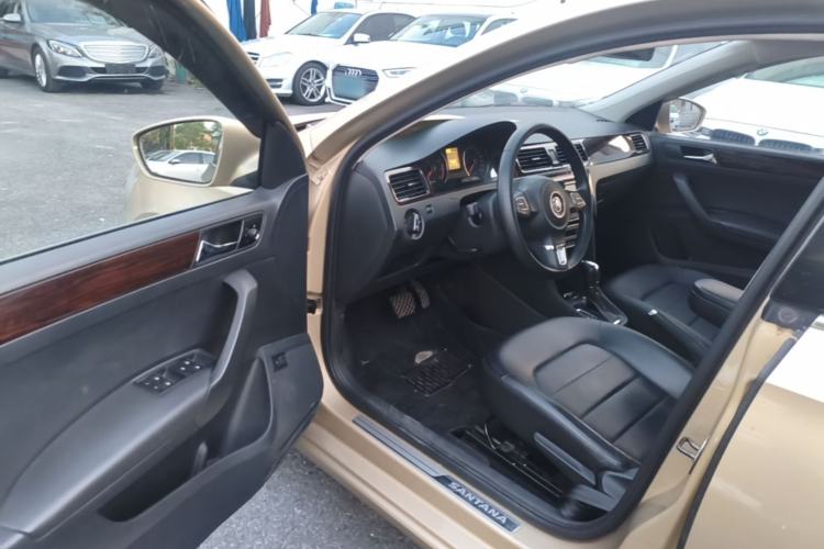 Used Volkswagen Santana 2013 1.6L Automatic Luxury Edition Driver Seat
