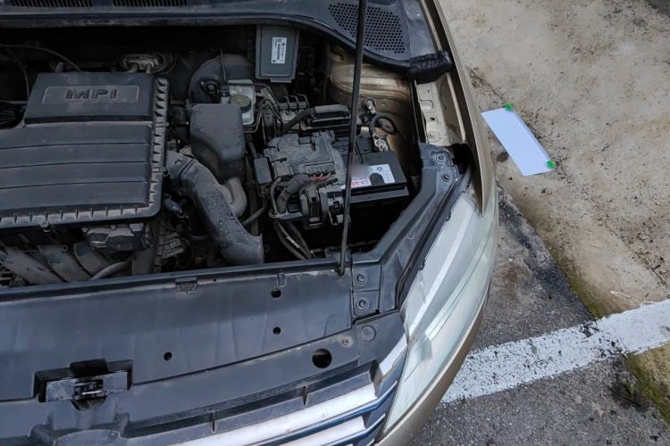 Used Volkswagen Santana 2013 1.6L Automatic Comfort Edition Engine Bay Left