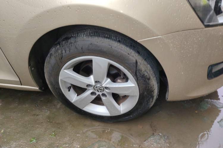 Used Volkswagen Santana 2013 1.6L Automatic Comfort Edition Exterior 7