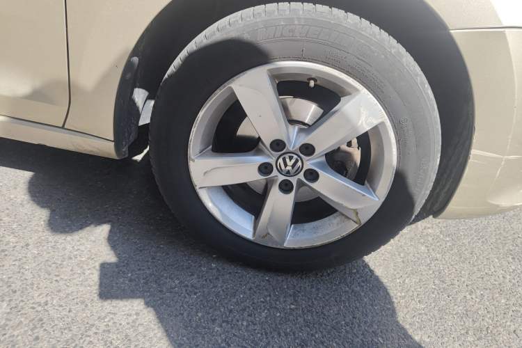 Used Volkswagen Santana 2013 1.6L Automatic Comfort Edition Exterior 7