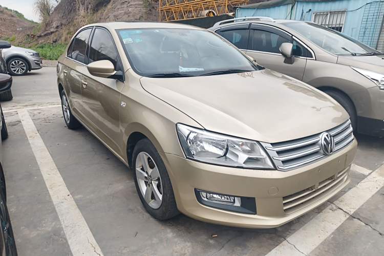 Used Volkswagen Santana 2013 1.6L Automatic Comfort Edition Front Right 45 Deg