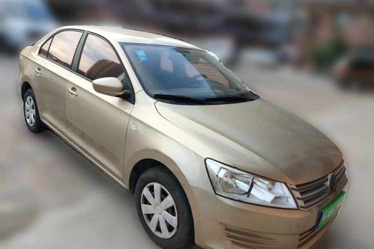 Used Volkswagen Santana 2013 1.6L Manual Fashion Edition Front Right 45 Deg