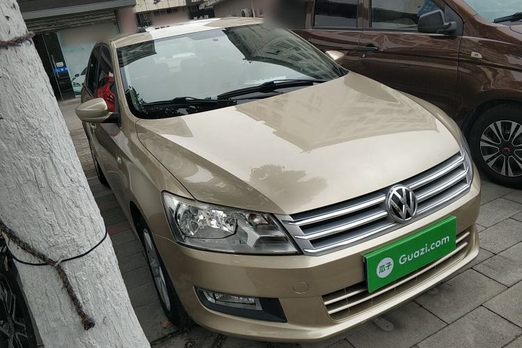 Used Volkswagen Santana 2013 1.6L Automatic Comfort Edition Front Right 45 Deg