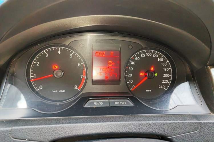 Used Volkswagen Santana 2013 1.6L Automatic Comfort Edition Instrument Cluster