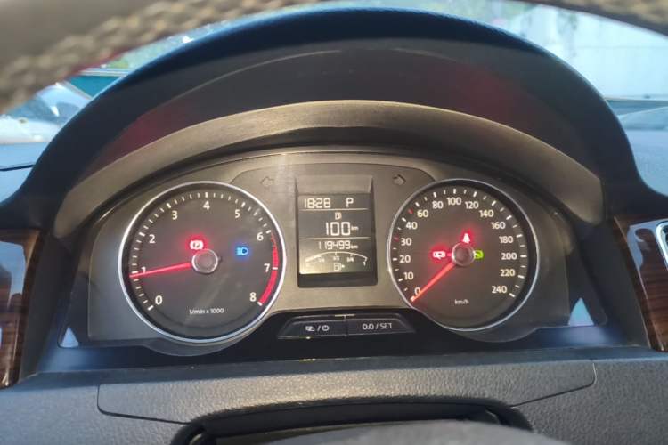 Used Volkswagen Santana 2013 1.6L Automatic Luxury Edition Instrument Cluster